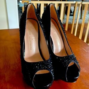 Brand new Lauren Lorraine studded peep toe stilettos